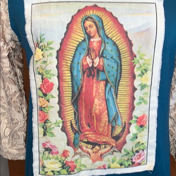 ⭐️NWT💙Our Lady of Guadelupe 3/4 Lace Sleeve Top - Picture 3 of 11
